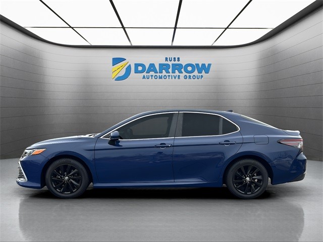 Toyota Camry Vehicle Full-screen Gallery Image 2