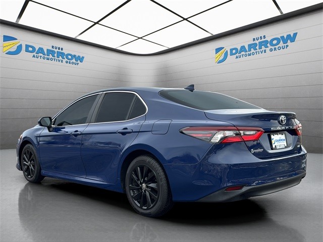 Toyota Camry Vehicle Full-screen Gallery Image 3