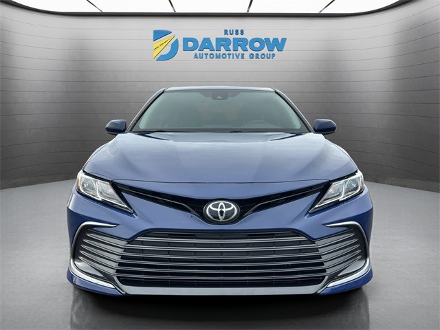 Toyota Camry Vehicle Full-screen Gallery Image 8