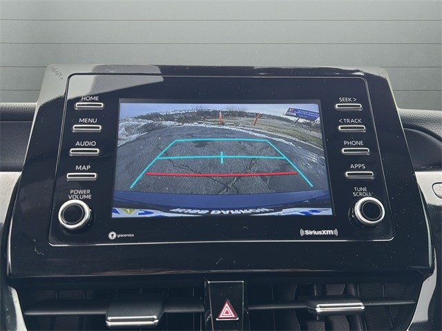 Toyota Camry Vehicle Full-screen Gallery Image 22