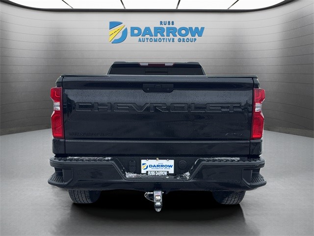 Chevrolet Silverado 1500 LTD Vehicle Full-screen Gallery Image 4