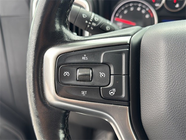 Chevrolet Silverado 1500 LTD Vehicle Full-screen Gallery Image 9