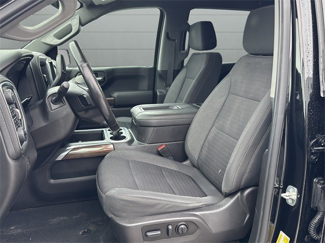 Chevrolet Silverado 1500 LTD Vehicle Full-screen Gallery Image 10