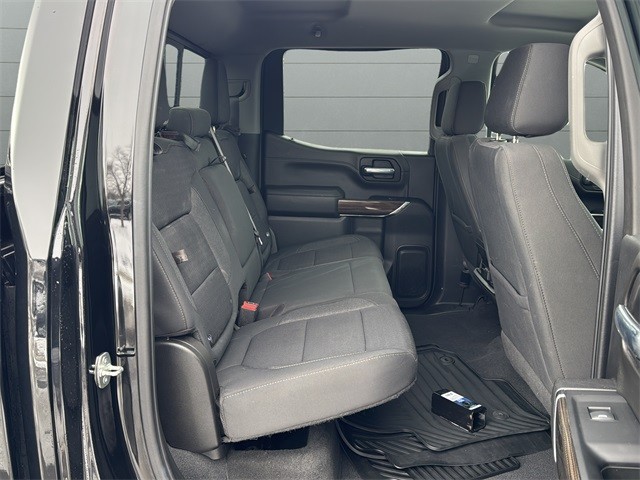 Chevrolet Silverado 1500 LTD Vehicle Full-screen Gallery Image 14