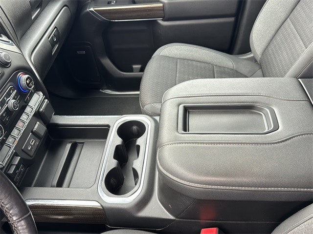 Chevrolet Silverado 1500 LTD Vehicle Full-screen Gallery Image 21