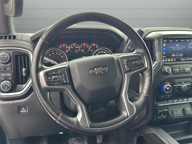 Chevrolet Silverado 1500 LTD Vehicle Full-screen Gallery Image 30