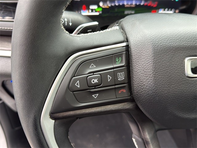 Jeep Grand Cherokee 4xe Vehicle Full-screen Gallery Image 9