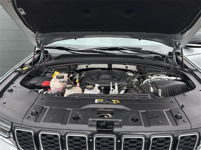 Jeep Grand Cherokee 4xe Vehicle Full-screen Gallery Image 20