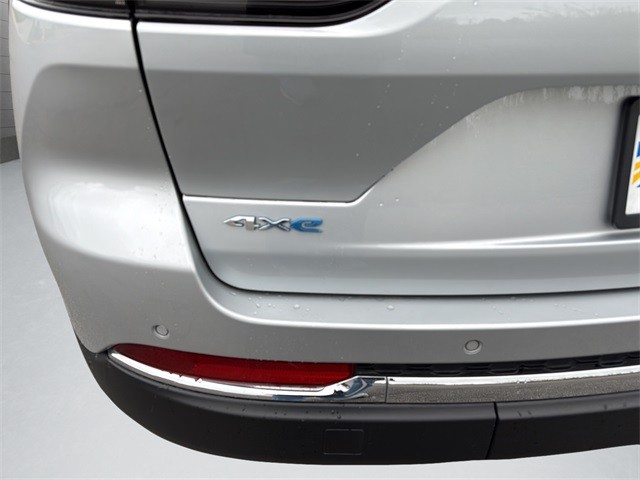 Jeep Grand Cherokee 4xe Vehicle Full-screen Gallery Image 30