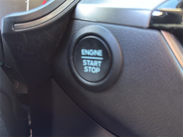 Ford Escape Vehicle Full-screen Gallery Image 20