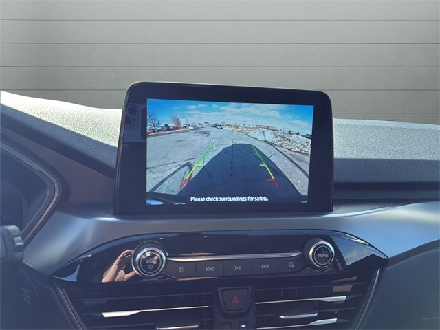 Ford Escape Vehicle Full-screen Gallery Image 23