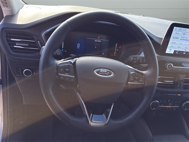 Ford Escape Vehicle Full-screen Gallery Image 27