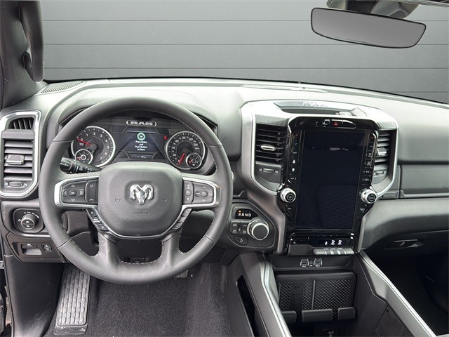 Ram 1500 Vehicle Full-screen Gallery Image 12