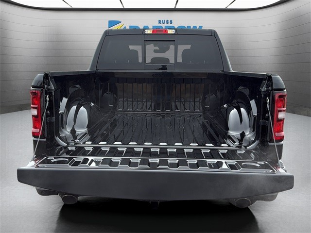 Ram 1500 Vehicle Full-screen Gallery Image 23