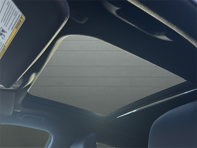 Jeep Compass Vehicle Full-screen Gallery Image 16