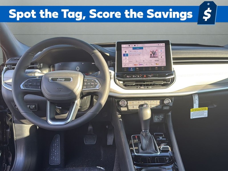 Jeep Compass Vehicle Full-screen Gallery Image 12