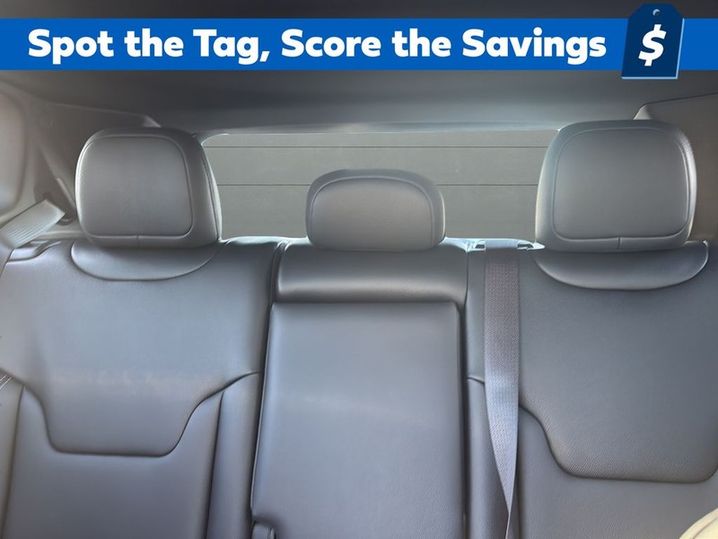 Jeep Compass Vehicle Full-screen Gallery Image 27