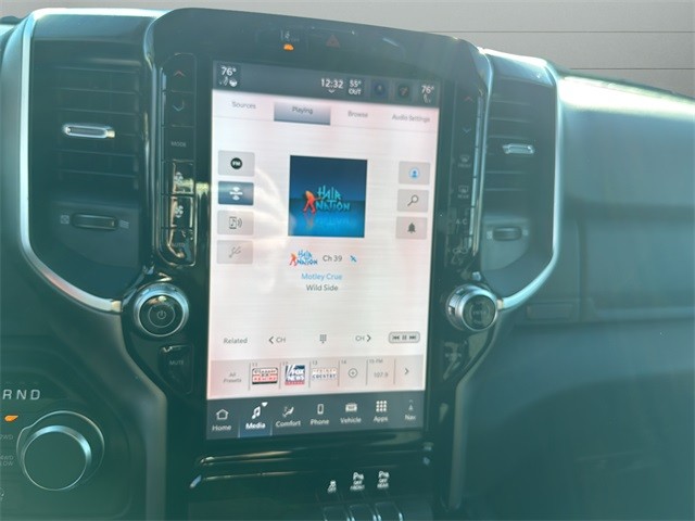 Ram 1500 Vehicle Full-screen Gallery Image 21