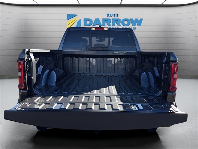 Ram 1500 Vehicle Full-screen Gallery Image 24