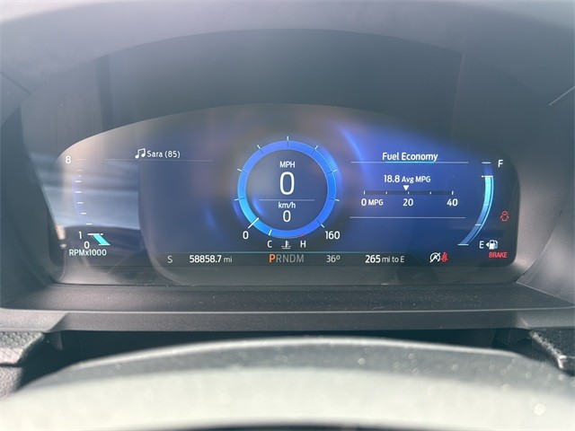 Ford Explorer Vehicle Full-screen Gallery Image 13