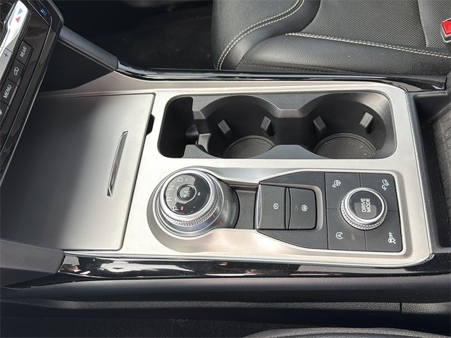 Ford Explorer Vehicle Full-screen Gallery Image 20