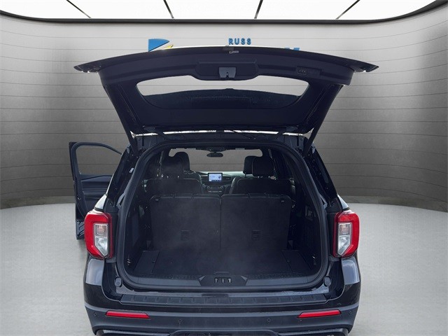 Ford Explorer Vehicle Full-screen Gallery Image 25