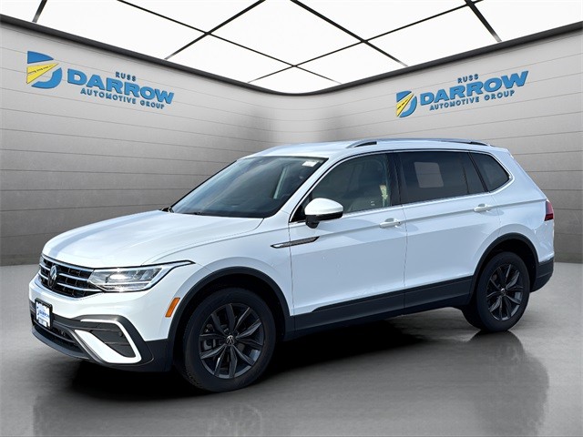 2024 Volkswagen Tiguan SE's photo
