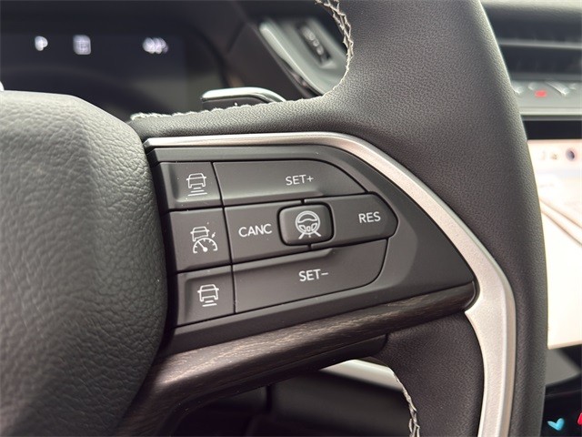 Jeep Grand Cherokee Vehicle Full-screen Gallery Image 20