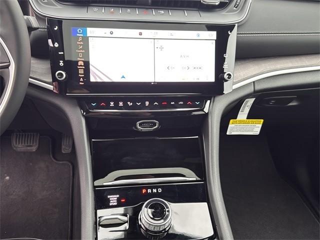 Jeep Grand Cherokee Vehicle Full-screen Gallery Image 23