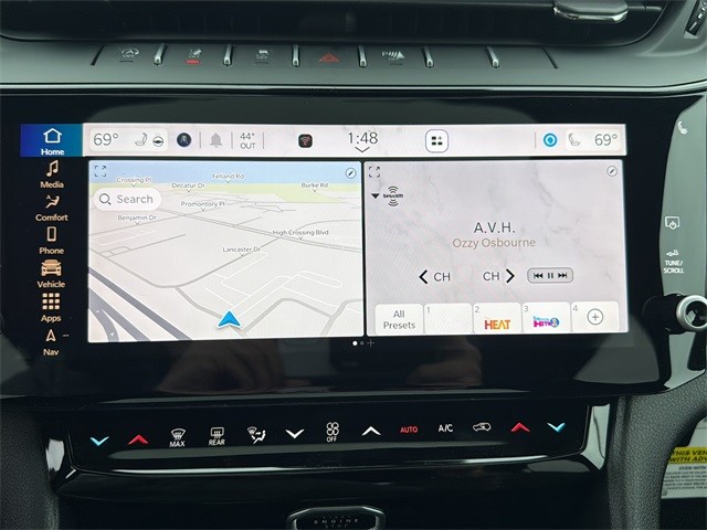 Jeep Grand Cherokee Vehicle Full-screen Gallery Image 24