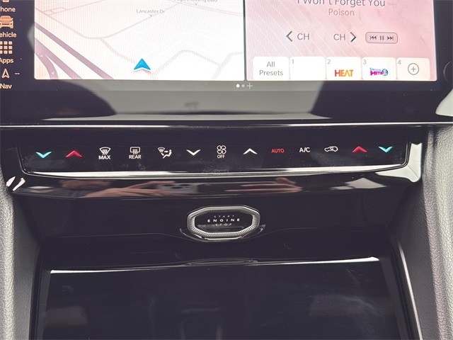 Jeep Grand Cherokee Vehicle Full-screen Gallery Image 27