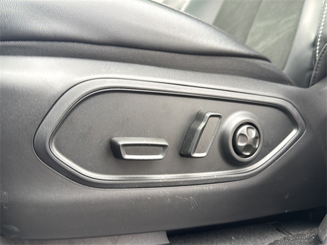 Jeep Grand Cherokee Vehicle Full-screen Gallery Image 29