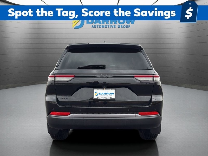 Jeep Grand Cherokee Vehicle Full-screen Gallery Image 4