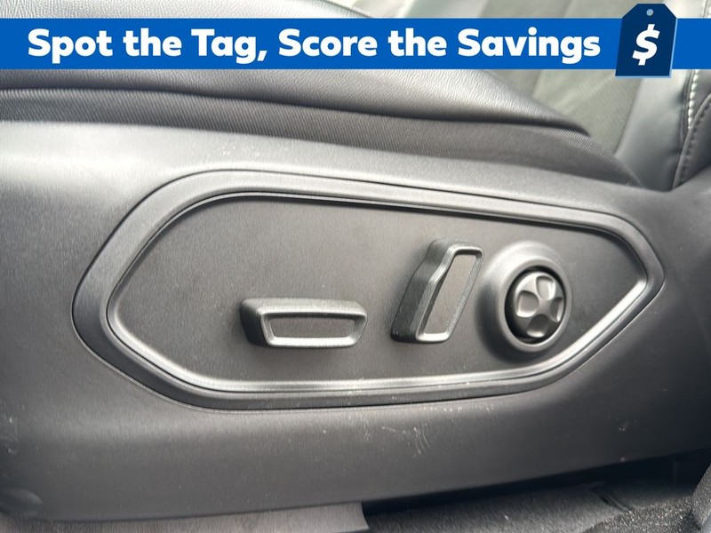 Jeep Grand Cherokee Vehicle Full-screen Gallery Image 29