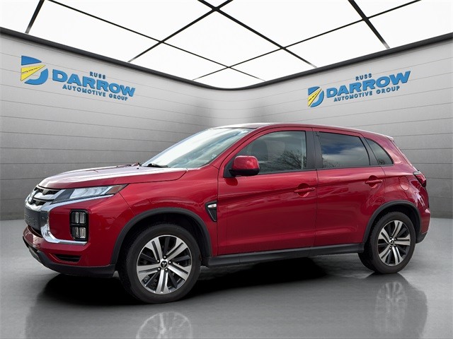 2020 Mitsubishi Outlander ES's photo