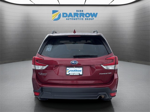 Subaru Forester Vehicle Full-screen Gallery Image 4