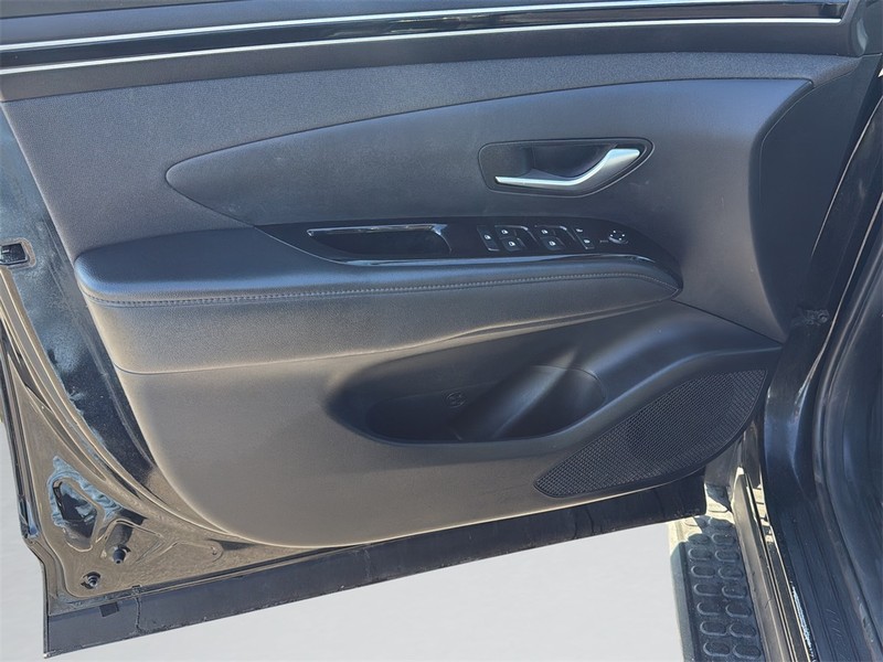 Hyundai Tucson Vehicle Full-screen Gallery Image 19