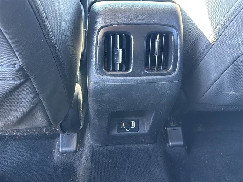 Hyundai Tucson Vehicle Full-screen Gallery Image 25