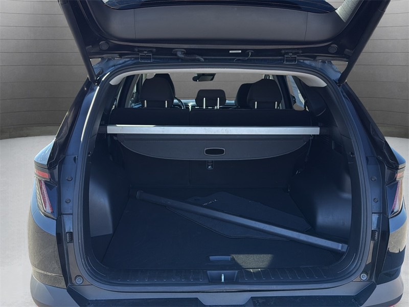 Hyundai Tucson Vehicle Full-screen Gallery Image 32