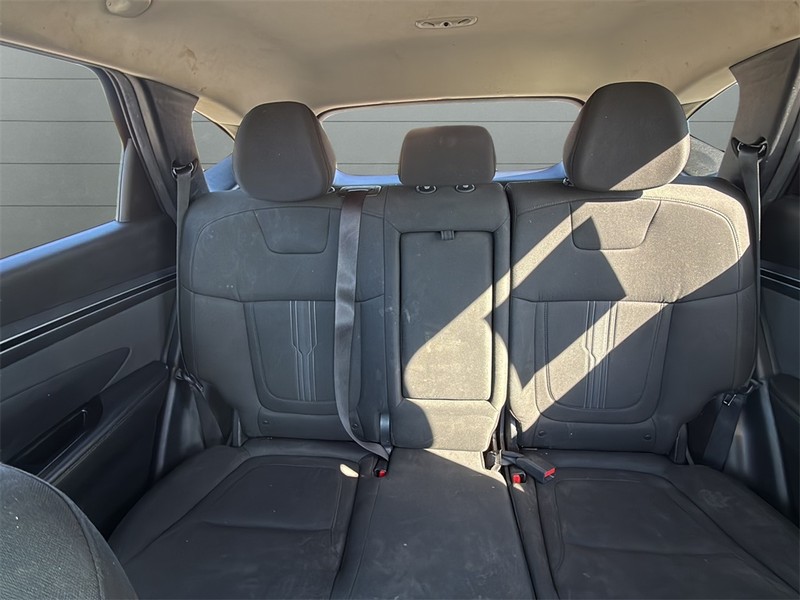 Hyundai Tucson Vehicle Full-screen Gallery Image 35