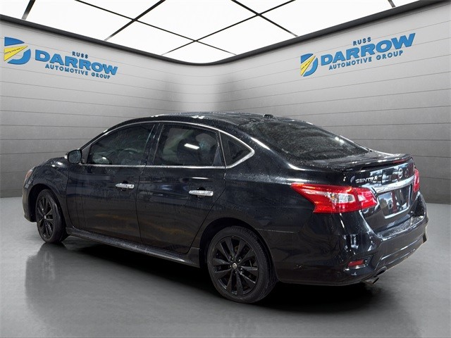 Nissan Sentra Vehicle Full-screen Gallery Image 3