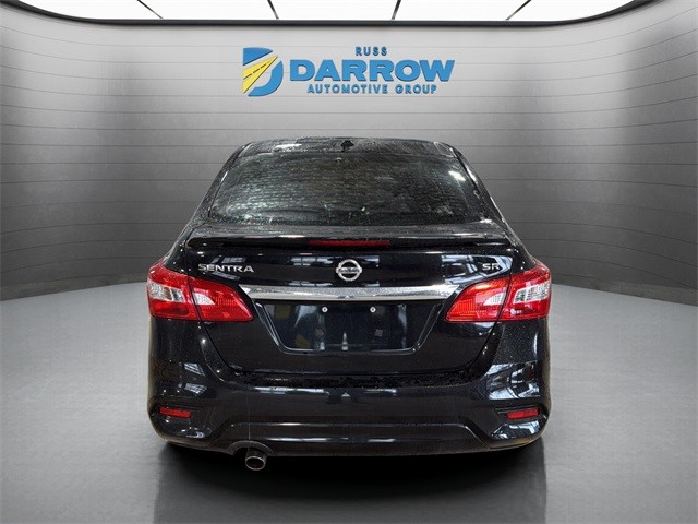 Nissan Sentra Vehicle Full-screen Gallery Image 4