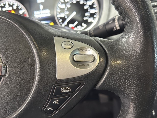 Nissan Sentra Vehicle Full-screen Gallery Image 10