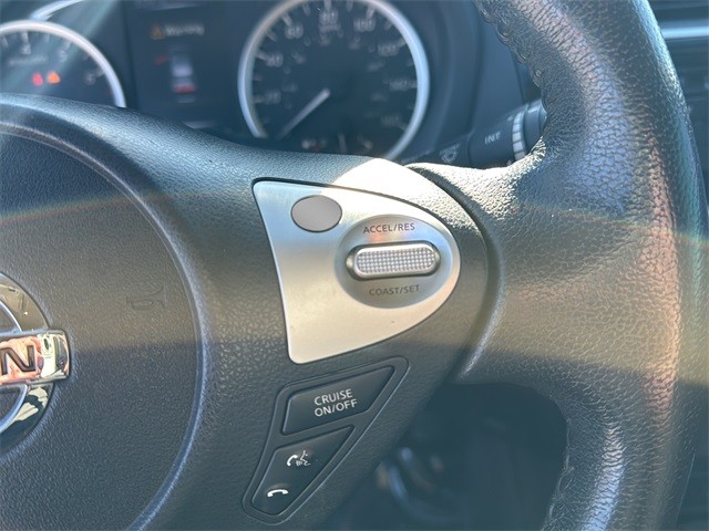 Nissan Sentra Vehicle Full-screen Gallery Image 17