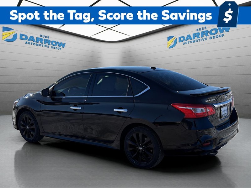 Nissan Sentra Vehicle Full-screen Gallery Image 03