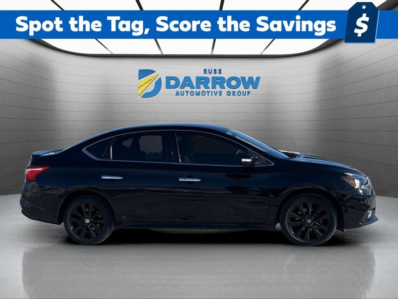 Nissan Sentra Vehicle Full-screen Gallery Image 06