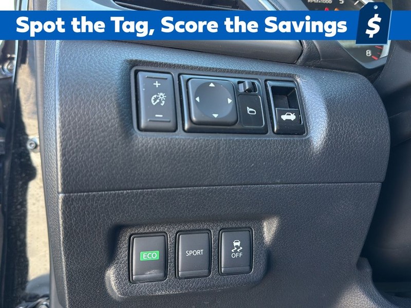 Nissan Sentra Vehicle Full-screen Gallery Image 16