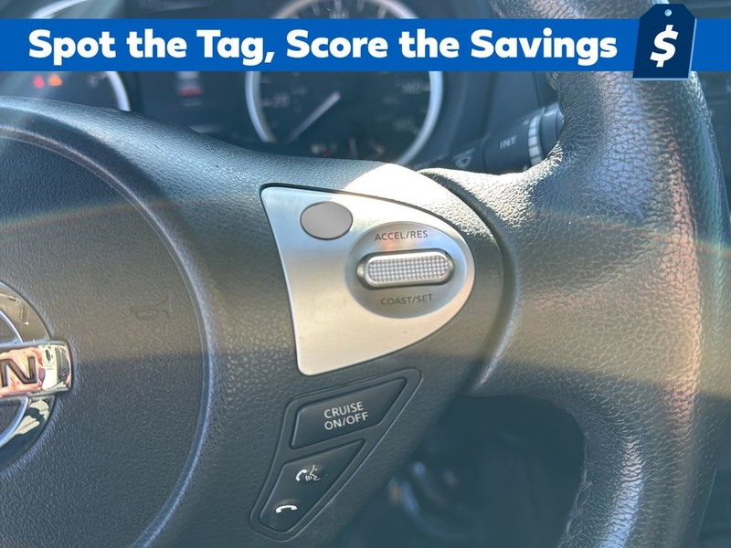 Nissan Sentra Vehicle Full-screen Gallery Image 17