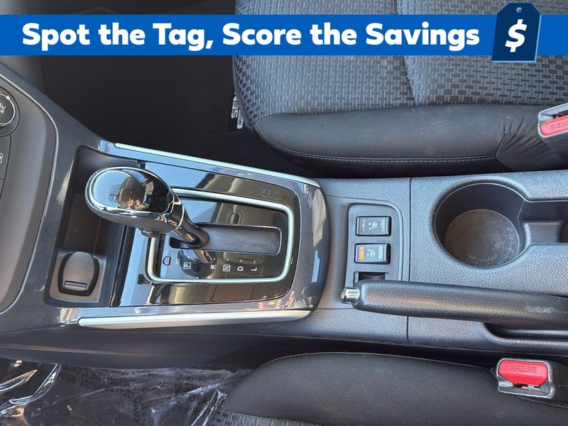 Nissan Sentra Vehicle Full-screen Gallery Image 19