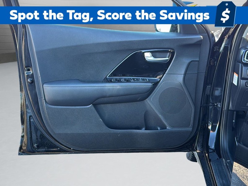 Kia Niro Vehicle Full-screen Gallery Image 26